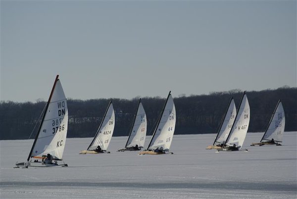 WN GWC2015 Scrub Race Start (Small).jpg